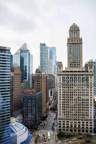 Chicago Downtown Budovy Večer Zataženo — Stock fotografie