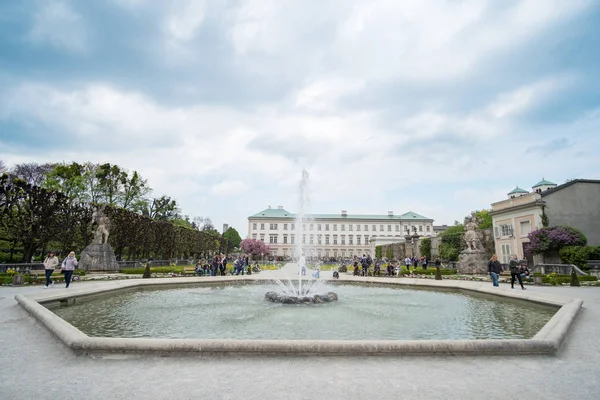 Salzburg Itävalta Huhtikuuta 2017 Mirabellgartenin Tai Mirabell Gardensin Ympärillä Kuuluisa — kuvapankkivalokuva