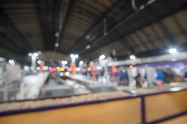 Blurred Image Bokeh People Walking Train Station United Kingdom — Stock Photo, Image