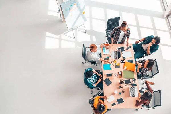 Grupo Multiétnico Diverso Compañeros Trabajo Discusión Reuniones Equipo Vista Superior — Foto de Stock