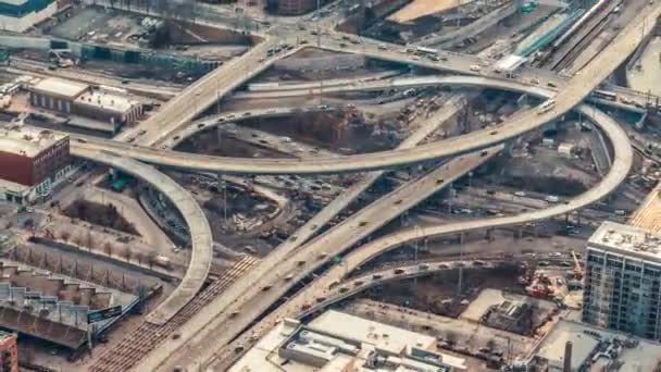 Uhdトップビューは シカゴ アメリカ合衆国の高速道路の交差点上の車の交通のタイムラプス 交通や都市生活の概念 — ストック動画