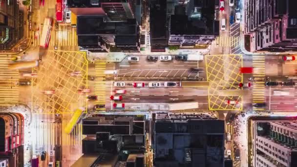 Uhd Time Lapse Tráfego Automóveis Estrada Pessoas Cruzando Rua Noite — Vídeo de Stock