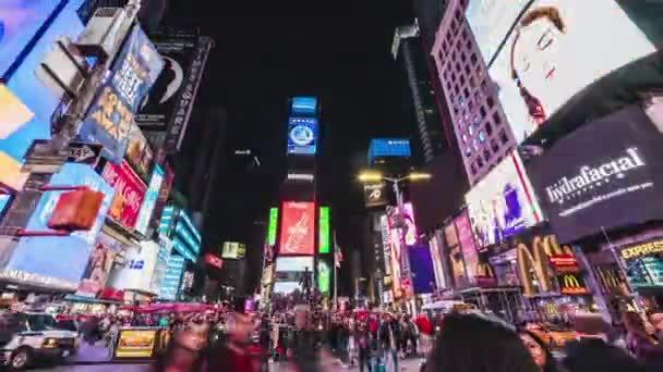 New York City Vereinigte Staaten März 2019 Gedrängte Menschen Autoverkehr — Stockvideo