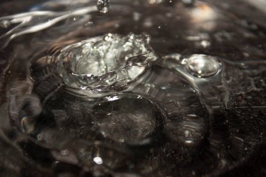 Meksika 'da insanların olmadığı bir sahnede sıvı donmuş dalgalar sıçradı.