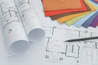 Kumaş ve kağıt rulo örnekle çizim iç