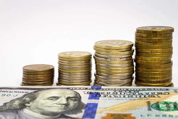 Banknote 100 dolar, fiyat büyüme tablosu, ekonomi büyüyor, banka kredi, sikke ve fiyat artışları sağlıyor. Yüksek kalite fotoğraf