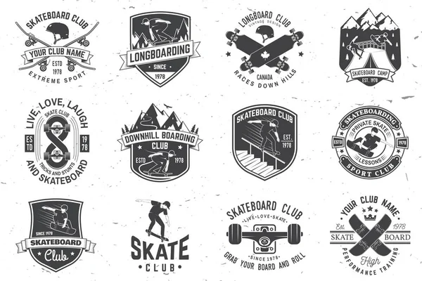 Conjunto de crachás de skate e longboard club. Ilustração vetorial —  Vetores de Stock