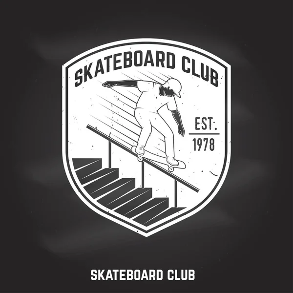 Skateboard-Club-Schild auf der Tafel. Vektorillustration. — Stockvektor