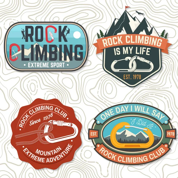 Design de tipografia vintage com alpinista, mosquetão e montanhas — Vetor de Stock