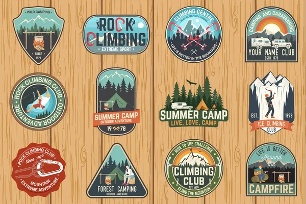 Set di club di arrampicata su roccia e badge dei campi estivi. Vettore. — Vettoriale Stock