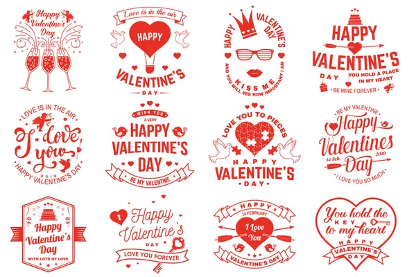 Sada Happy Valentines Day znamení. Razítko, karta s klíčem, pták, amur, šipka, srdce. Vektor. Vintage typografie design pro pozvánky, valentinky den romantická oslava emblém v retro stylu. — Stockový vektor