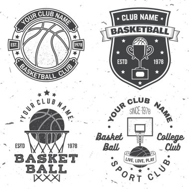 Basketbol üniversite kulübü rozeti kümesi. Vektör çizim. Kavram forması, yazdırma veya tee. Basketbol çember ve basketbol topu siluet Vintage tipografi tasarımı.