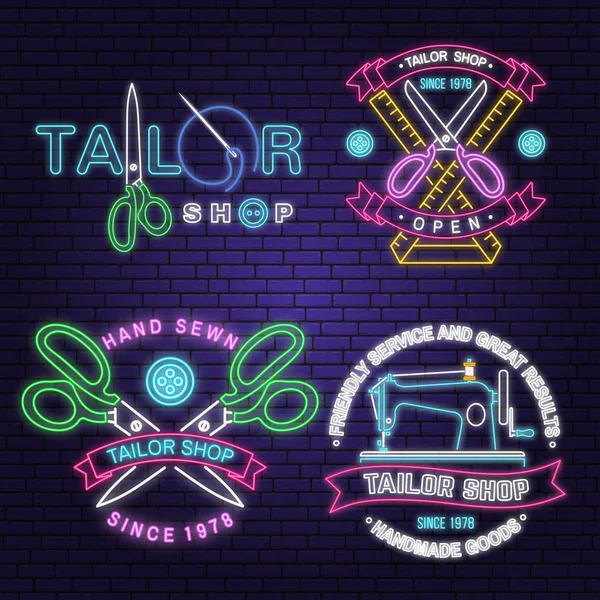 Tailor Shop neon design vagy embléma. Vektor. Éjszakai neon jelzőtábla. Vintage tipográfia design varrótű és spool a menet sziluett. Retro design varrógép üzlet — Stock Vector