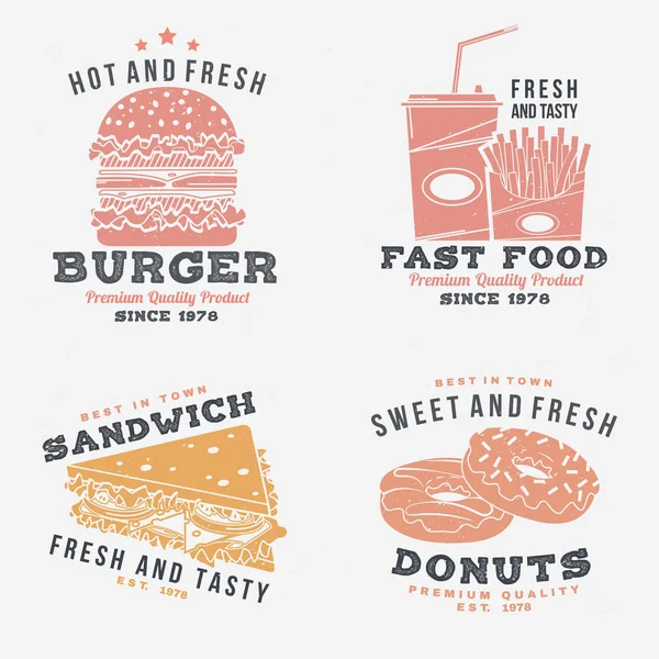 Zestaw Fast food retro odznakę projektu. Vintage Design z kanapką, Burger, frytki do kawiarni, pubu lub Fast food biznesu. Szablon dla obiektów tożsamości restauracji, pakowania i menu — Wektor stockowy
