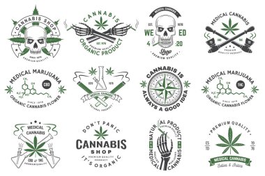 Tıbbi kenevir rozeti seti, kafatası, iskelet el, marihuana içmek. Esrarlı vintage tipografi logosu tasarımı, esrar dükkanı için iskelet el silueti, marihuana teslimatı