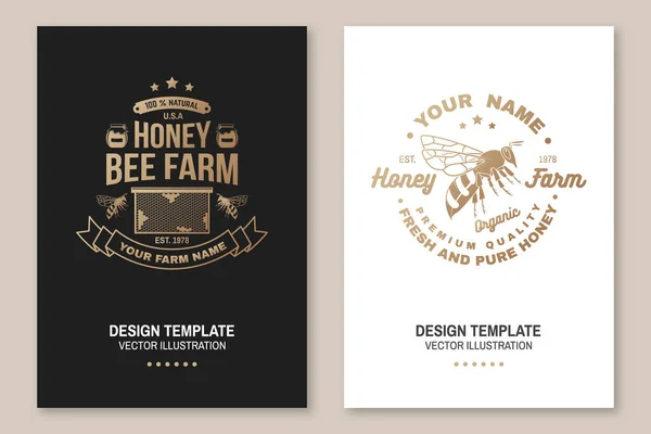Insigne de ferme de miel. Vecteur. Concept pour poster, flyer, template. Design typographique vintage avec une pièce en nid d'abeille et une silhouette de trempette au miel. Conception rétro pour l'entreprise agricole d'abeilles mellifères — Image vectorielle