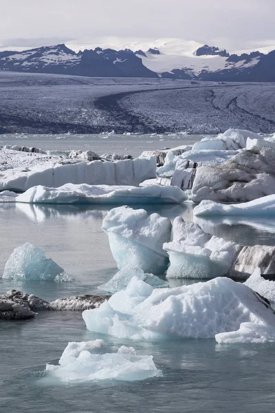 Ünlü buzul lagünü Jokulsarlon manzarası, İzlanda — Stok fotoğraf
