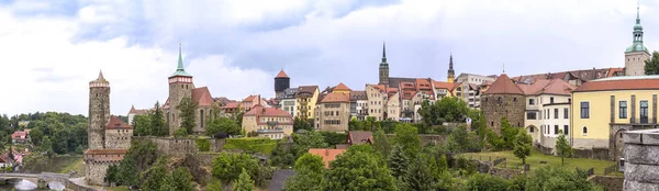 Bautzen ist eine Bergstadt in Ostsachsen, Deutschland — Stockfoto