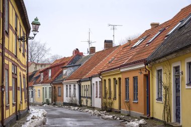 İsveç'in Ystad şehrinde küçük sokak