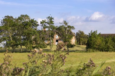 Tipik bir kuzey Alman çiftlik evi görünümü