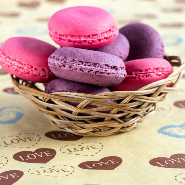 Macaroni, yumurta akı, şeker ve zemin Almo yapılmış Fransız pasta