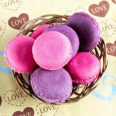 Macaroni, yumurta akı, şeker ve zemin Almo yapılmış Fransız pasta