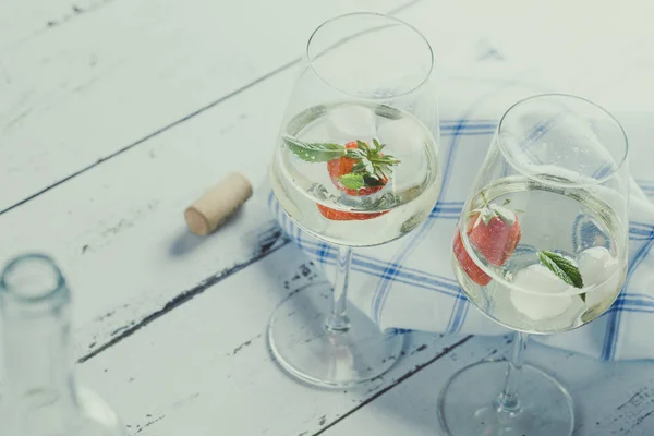 Two Wine Glasses White Wine Strawberry — Stock Photo, Image