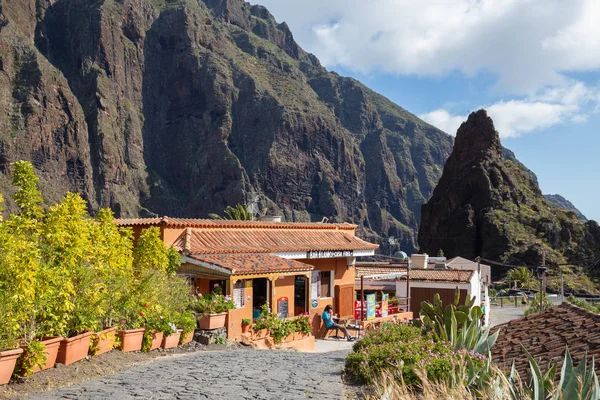 Masca, Tenerife - 21 Mayıs 2018: açık restoran Masca Köyü, en ünlü turistik Tenerife, İspanya.