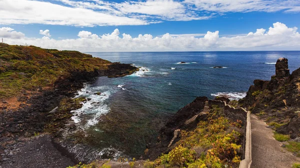 Bay için merdiven deniz garachico village Tenerife, İspanya yakınındaki.