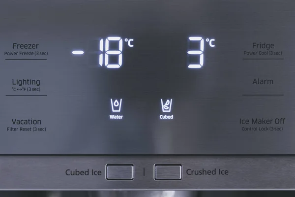 Стальная Современная Трогательная Панель Холодильной Воды Льда — стоковое фото