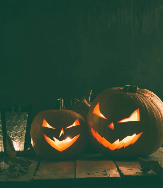 Escultura Assustadora Abóboras Halloween Prancha Madeira Fundo Halloween — Fotografia de Stock