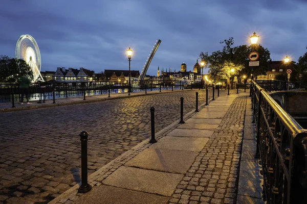 Hermoso Paisaje Urbano Atardecer Gdansk Vista Rueda Ambersky Pasarela Basculante — Foto de Stock