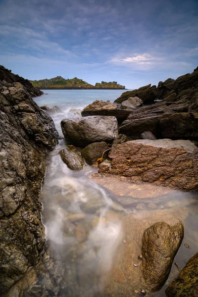 Rocce Sulla Costa Della Bretagna Francia Lunga Esposizione Pointe Grouin — Foto Stock