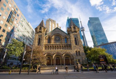 Toronto 'daki Aziz Andrew Kilisesi