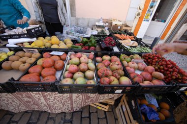 Portekiz'de meyve ve sebze tezgahı