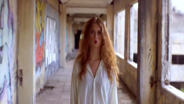 Strange Mysterious Woman Red Lipstick Hair White Shirt Walking Camera — Stock Video