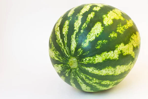 Groen Met Witte Strepen Watermeloen Witte Achtergrond — Stockfoto
