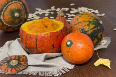 Lif, kabak, kabak çekirdeği ve kabak lapası içeren diyet için sağlıklı beslenme konsepti 