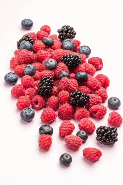 Ripe Raspberries Blackberries Blueberries Light Background Flat Lay — Stock Photo, Image