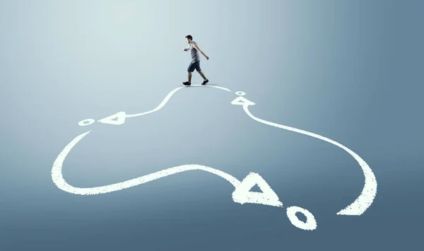 Adam bir bisiklet yolu izler. Kısır döngü kavramı.