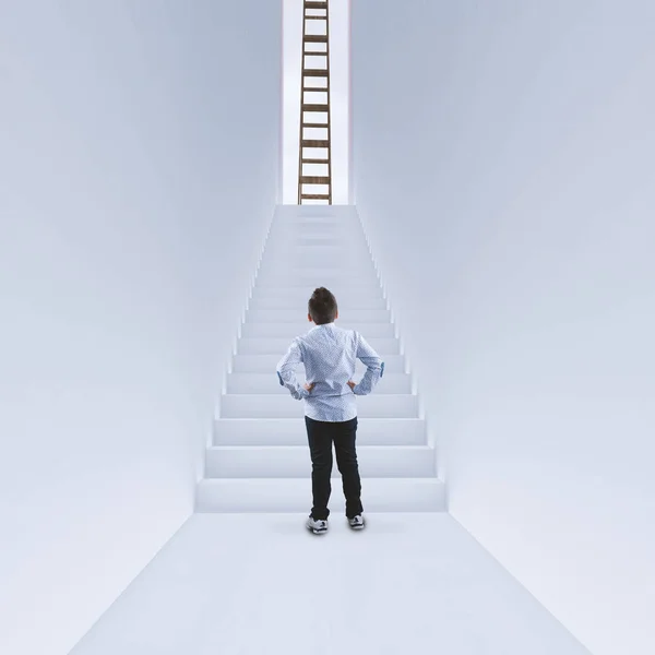 Escadas para o sucesso — Fotografia de Stock
