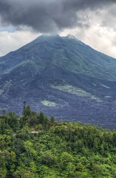 Endonesi, Bali adasındaki Batur volkanı manzarası