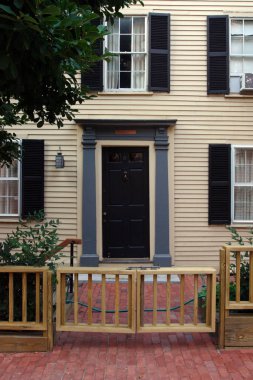 Beacon Hill zengin bir Federal stilinde sıraevler, mahallemiz bazı Amerika Birleşik Devletleri'nde en yüksek özellik değerleri ile