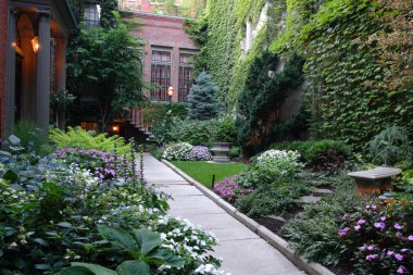 Beacon Hill zengin bir Federal stilinde sıraevler, mahallemiz bazı Amerika Birleşik Devletleri'nde en yüksek özellik değerleri ile