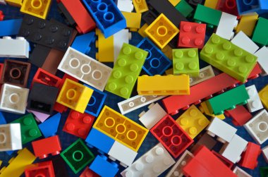 oyuncak renkli plastik blokları