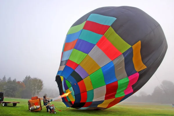 Πολύχρωμα Αερόστατα Προετοιμασία Για Την Πτήση Στο Βερμόντ — Φωτογραφία Αρχείου