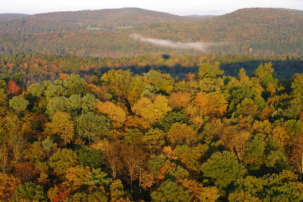 Uma Vista Aérea Balão Quente Flutuando Sobre Lado País Vermont — Fotografia de Stock