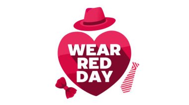 Milli takım elbiseli kırmızı bir gün