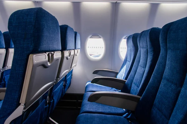 Vista interna dei sedili dei pullman economici all'interno dell'airplan passeggeri — Foto Stock