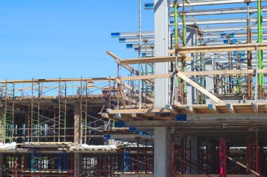 İnşaat Şantiye metal kiriş yapı iş iskeleler 